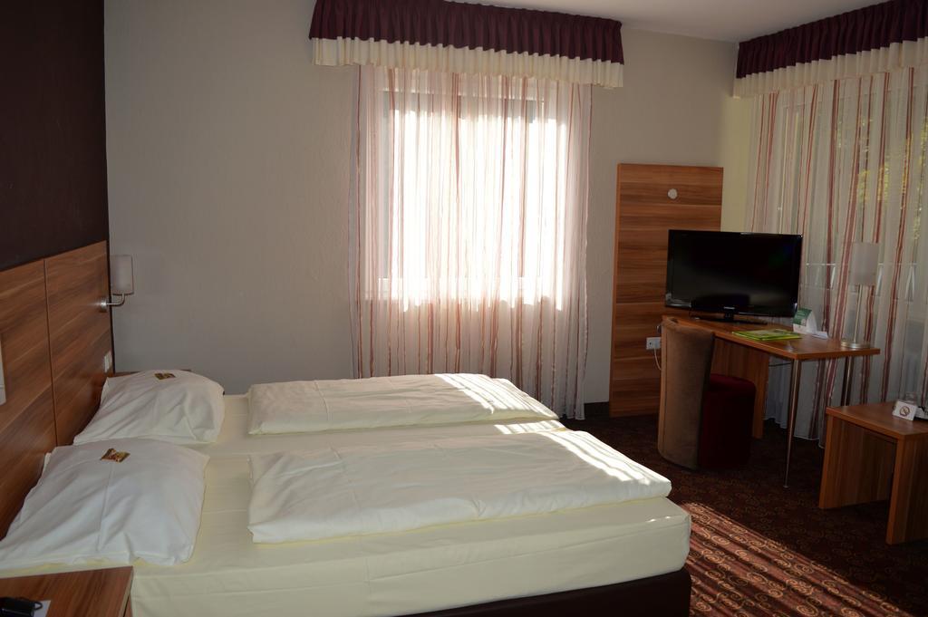 Hotel Schlangenbader Hof Номер фото
