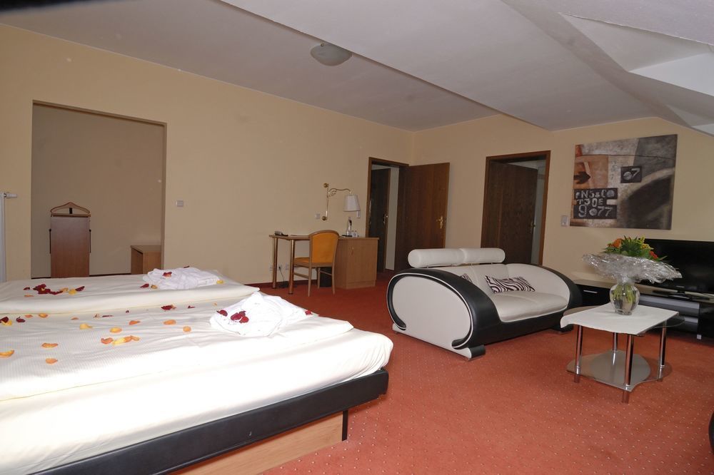 Hotel Schlangenbader Hof Экстерьер фото